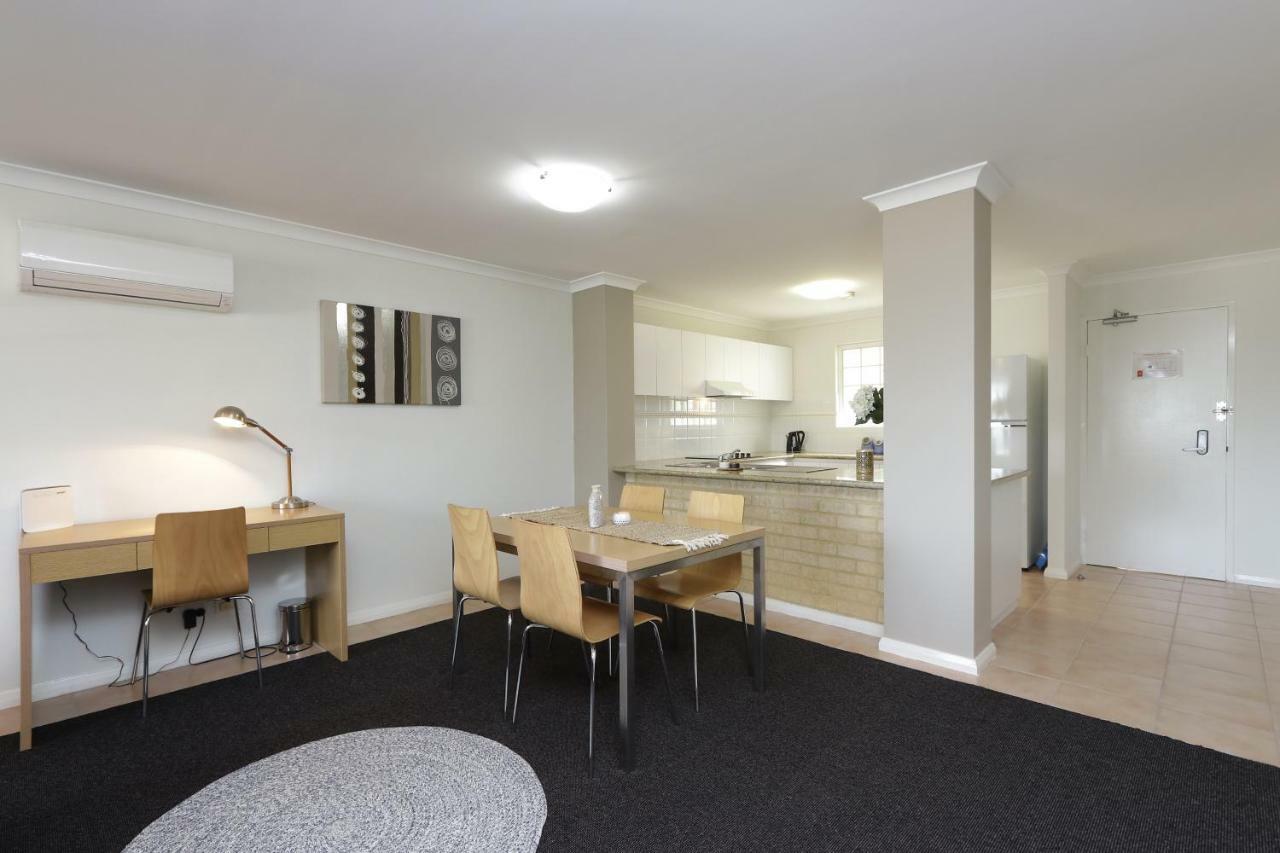 Hillarys Marina Apartment Perth Buitenkant foto